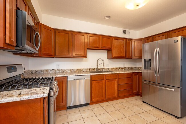 Building Photo - Newly Updated Single Level Home Available Now!