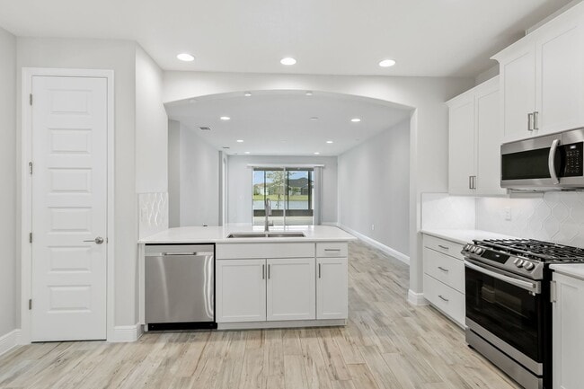 Building Photo - 8134 Loren Cove Dr