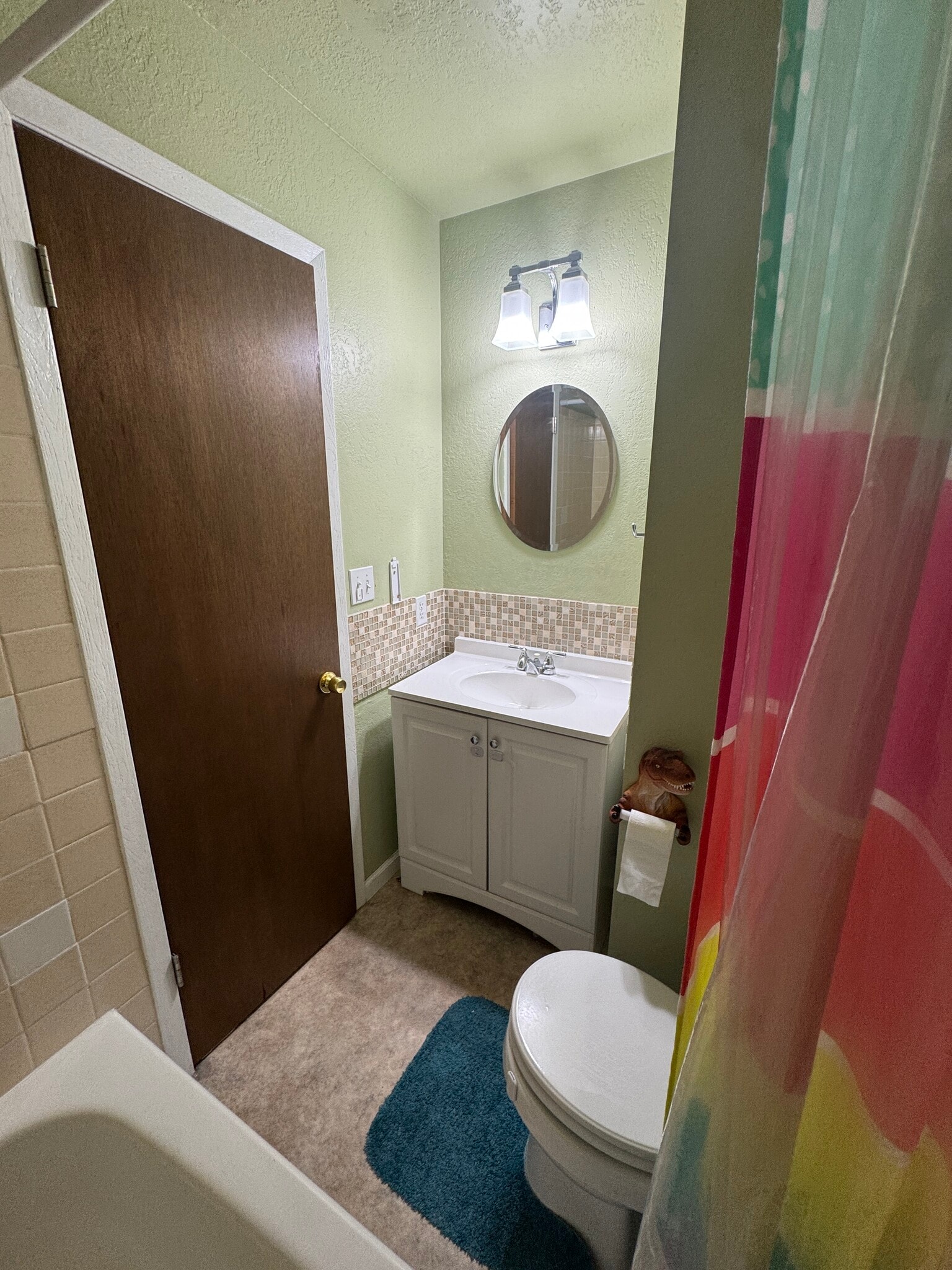 Guest Bathroom - 3685 Deep Haven Dr