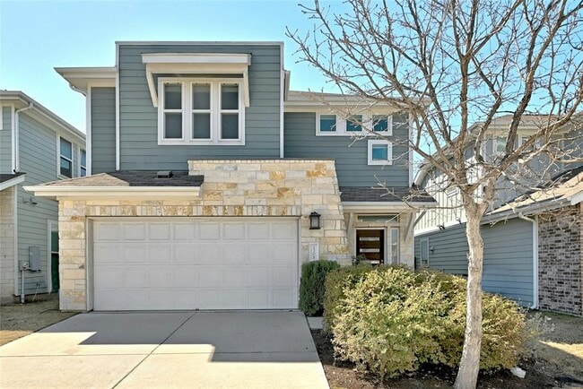 Building Photo - 2308 Hermia St