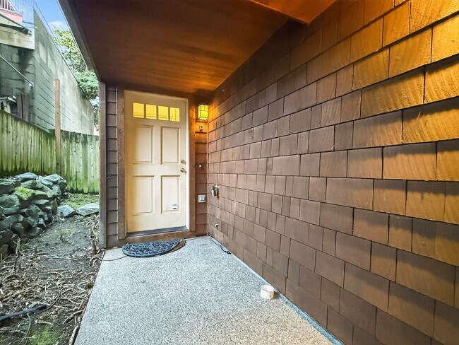 Building Photo - 4418 Corliss Ave N