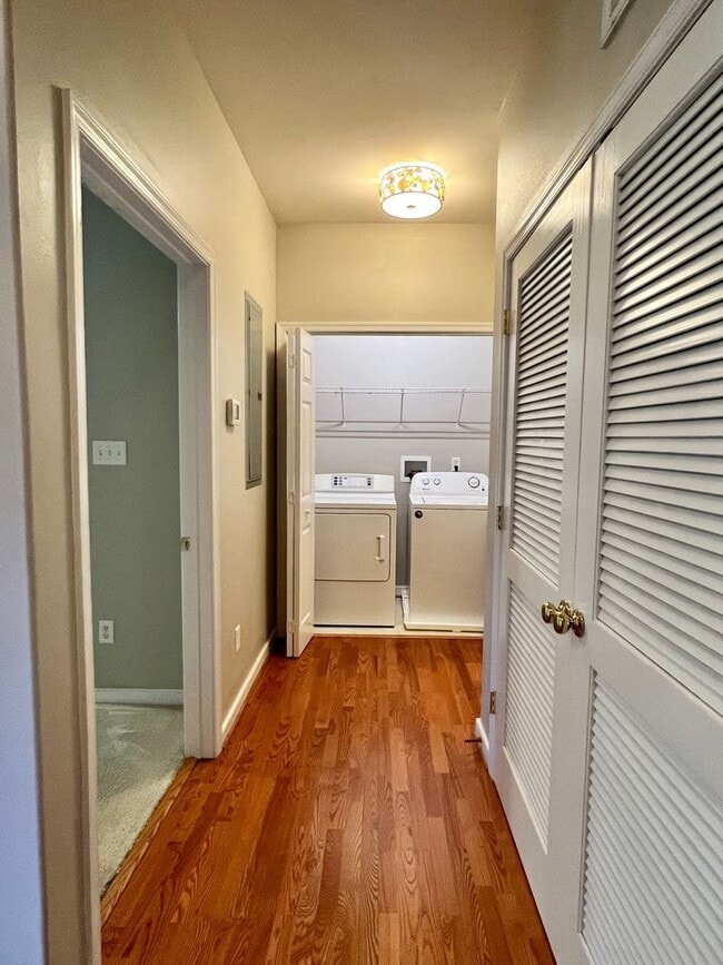 Building Photo - 4150 San Marco Dr