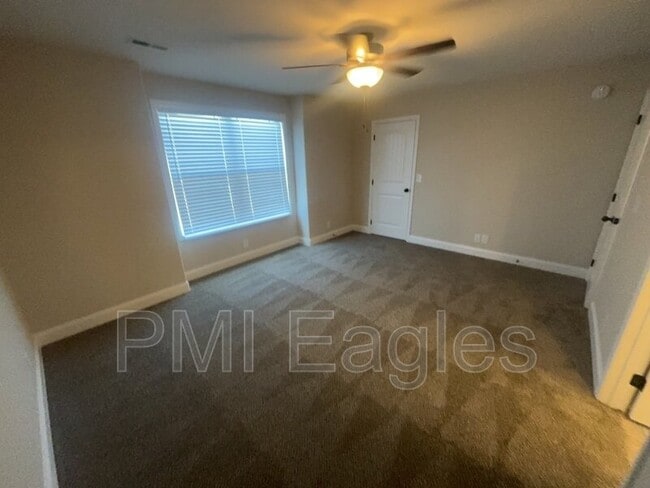 Building Photo - 384 Fallow Cir