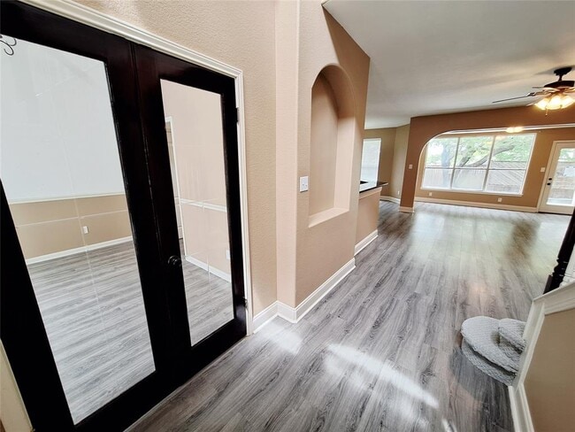 Building Photo - 2122 Wheaton Trail