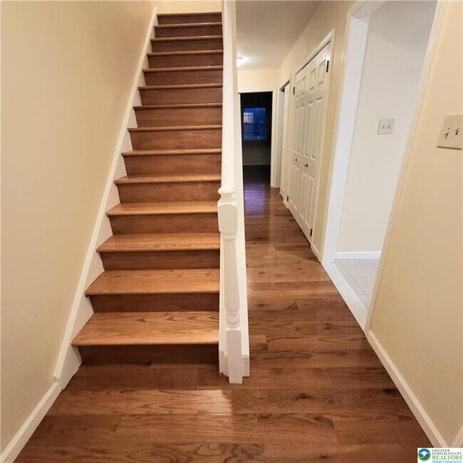 Building Photo - 1081 Barnside Rd