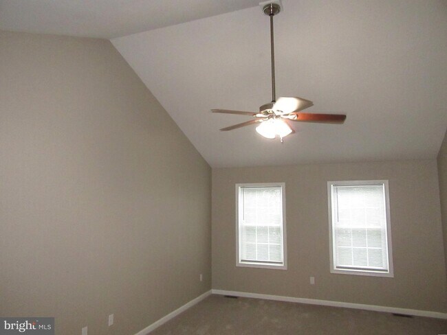 Building Photo - 141 Mill House Dr