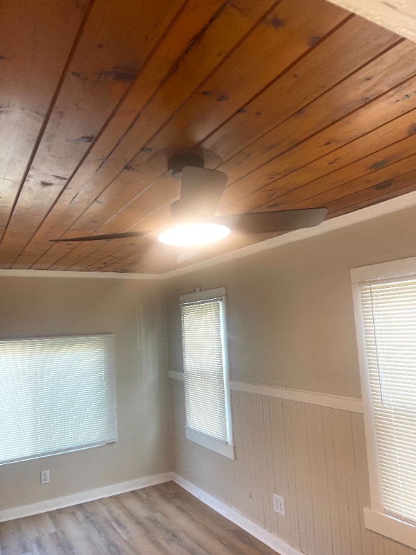 Building Photo - 606 W 4th Ave