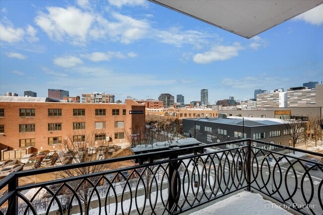 Building Photo - 1201 W Adams St