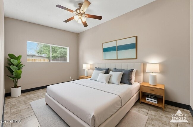 Building Photo - 1102 N April Cir