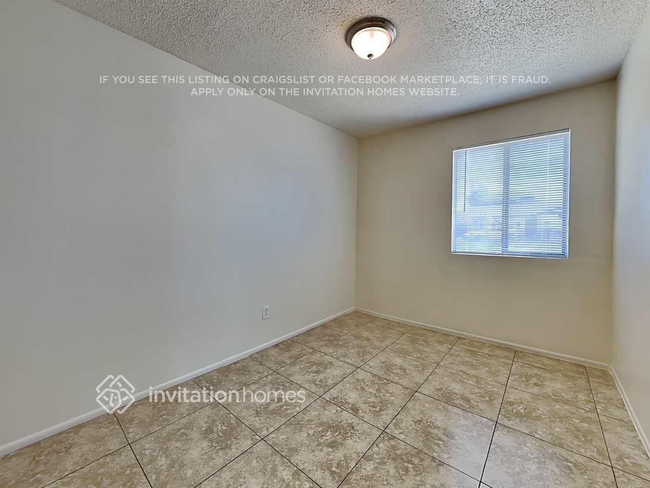 Building Photo - 6118 W Hollyhock Dr