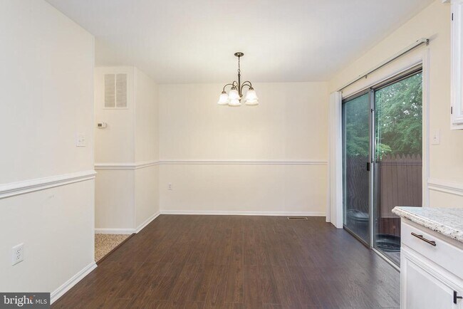 Building Photo - 12313 Cinnamon St