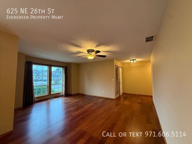 Building Photo - 625 NE 26th St