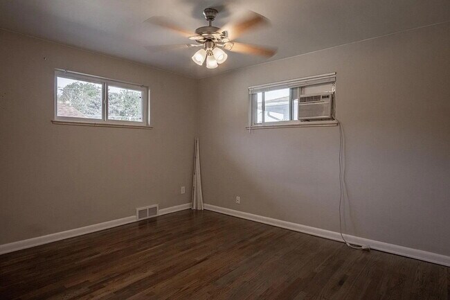 Building Photo - Charming duplex in Platt Park for rent
