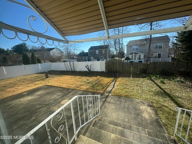 Building Photo - 109 Westwood Dr