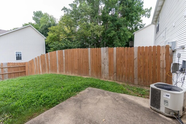 Building Photo - 5015 CARRIE RIDGE Dr