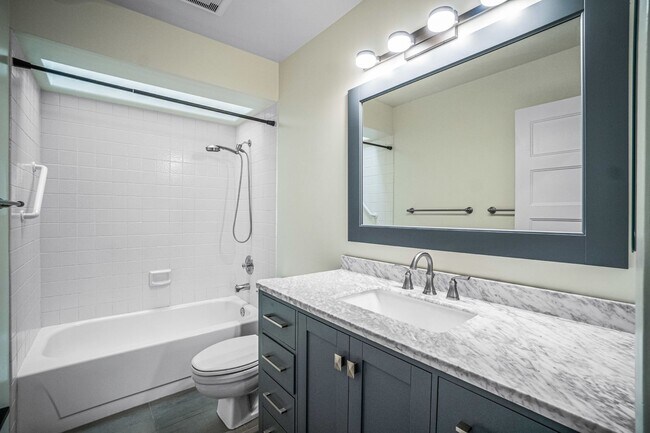 Building Photo - San Diego Desirable Del Cerro - Two Weeks Free - 3 bed / 2 bath Attached Home w Garage, Patio, an...