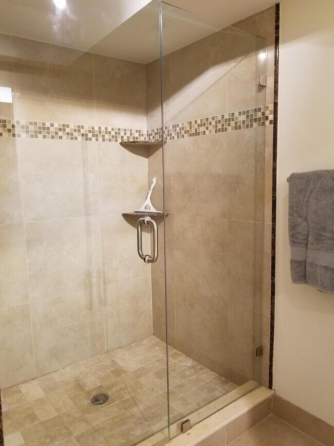 Building Photo - 326 Brackenwood Cir