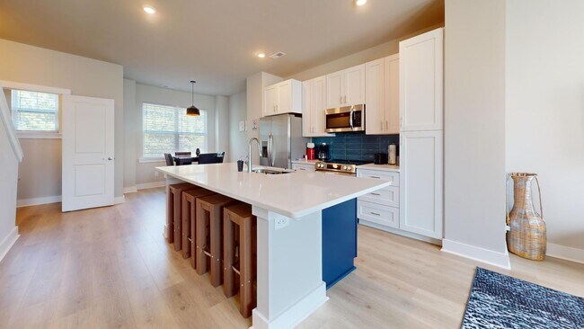 Building Photo - 4110 Salient St