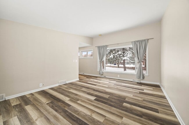 Building Photo - 246 Miller Ave