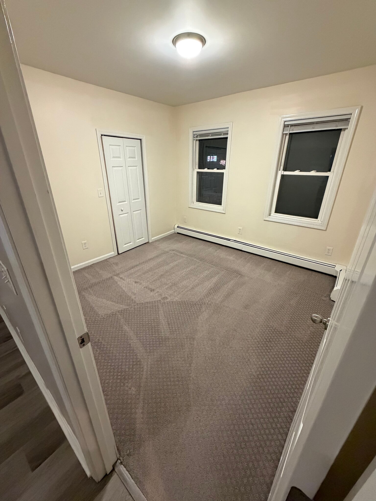 Building Photo - 406 N Broadway