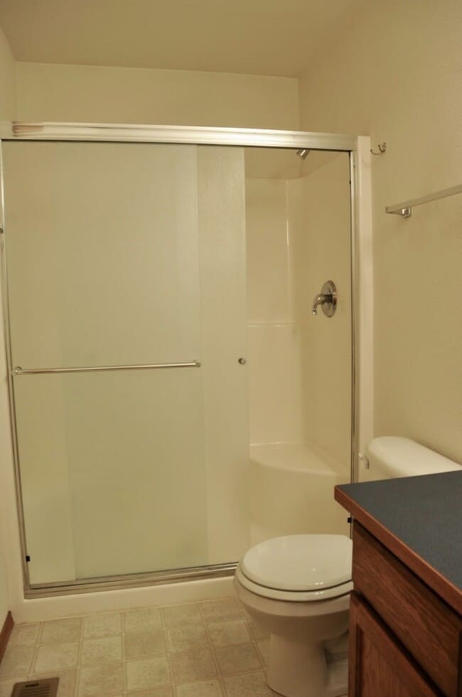 Building Photo - 3 bed 2 bath rancher with A/C