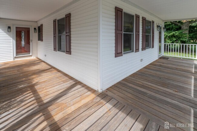 Building Photo - 135 Summerhill Rd
