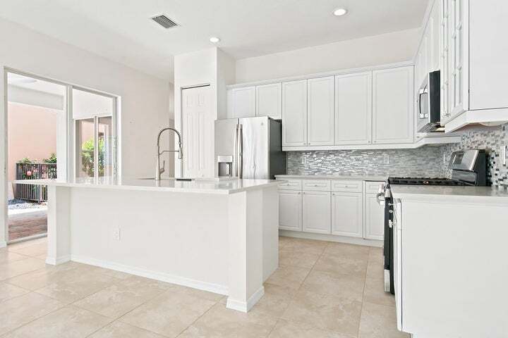Building Photo - 207 Isle Verde Way