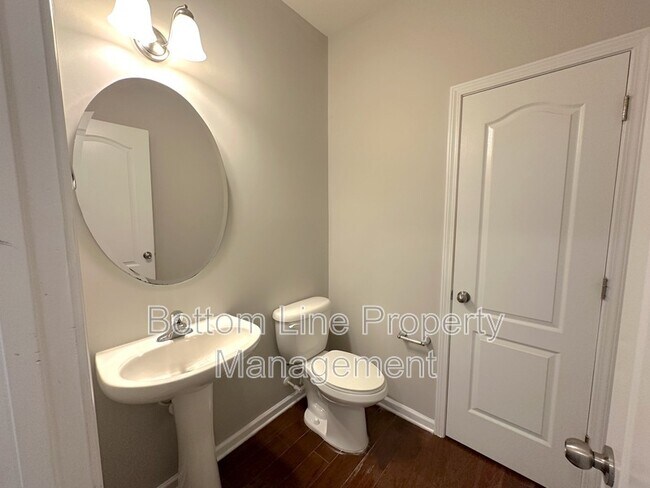 Building Photo - 137 Willow Valley Dr