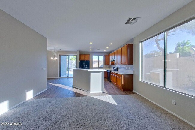 Building Photo - 2622 W Florentine Rd