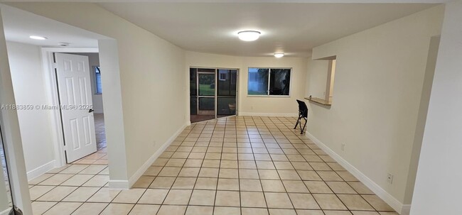 Building Photo - 9220 NW 9th Pl