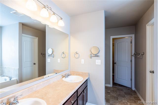 Building Photo - 3684 Saguaro Cir