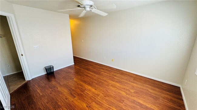 Building Photo - 513 Recognition Pl