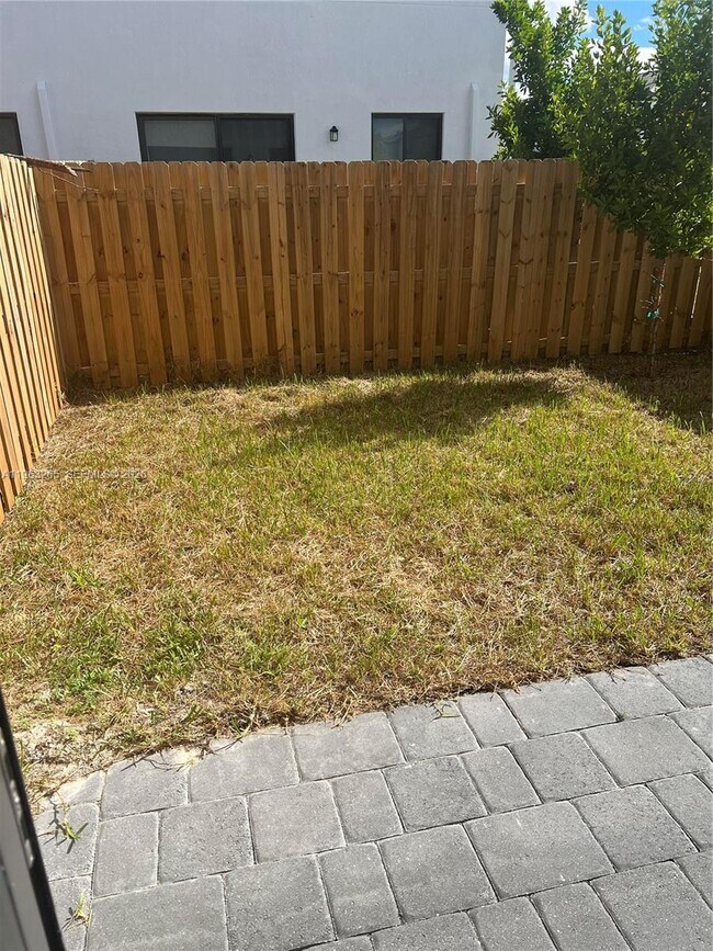 Building Photo - 34531 SW 191st Ave