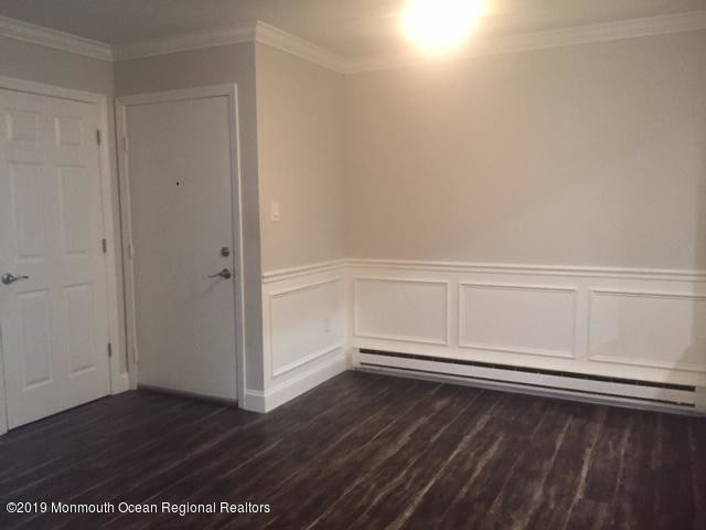 Building Photo - 130 Amberly Dr