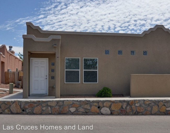 Primary Photo - 2 br, 2 bath Apartment - 1825 Gladys Dr
