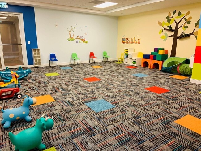 Building Photo - 801 Brickell Key Blvd