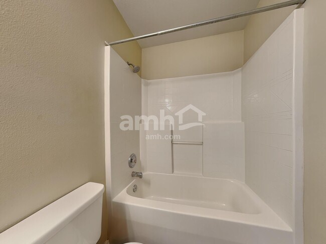 Building Photo - 1364 N El Camino Ave