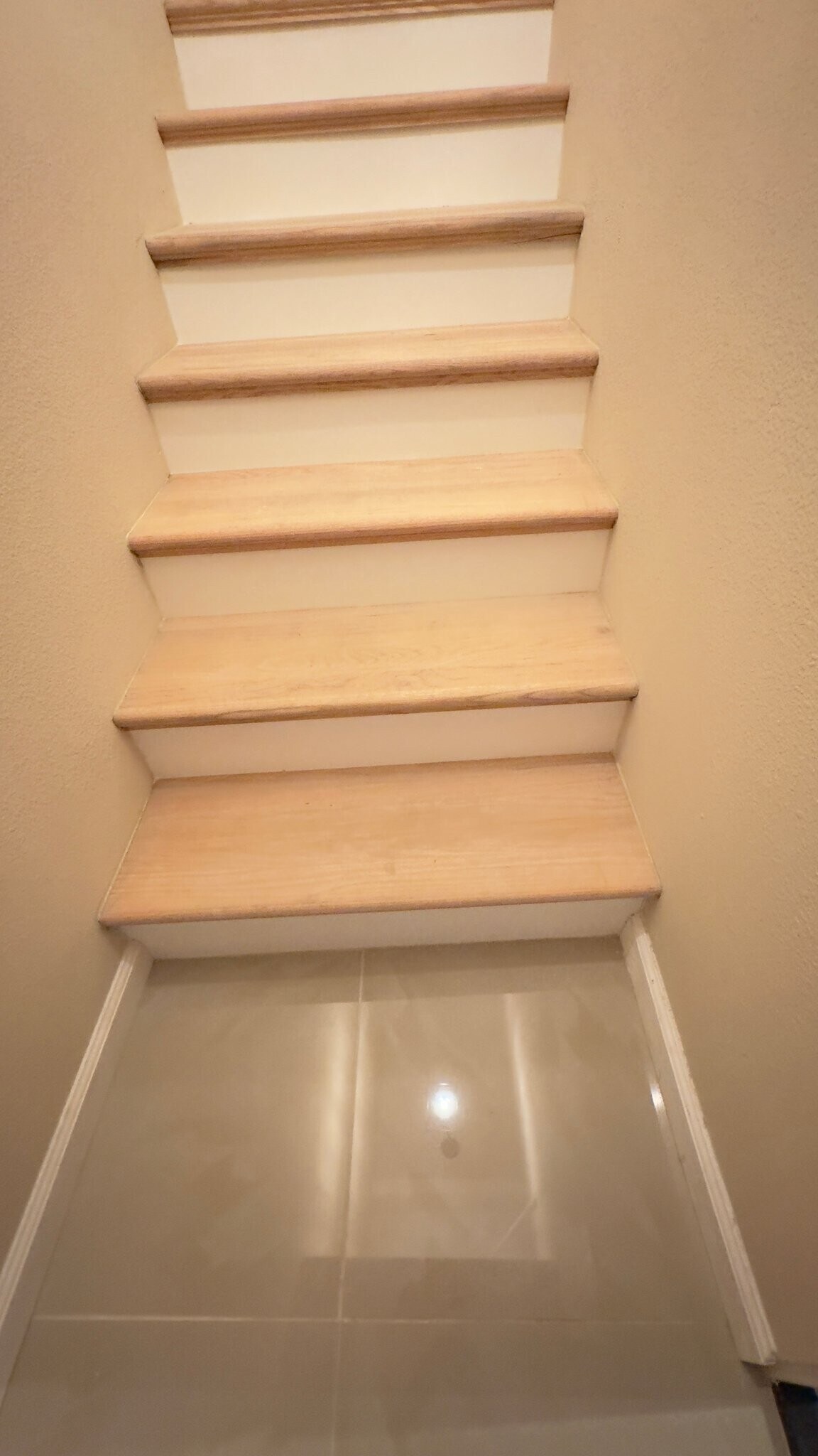 Building Photo - 520 Manzanita St