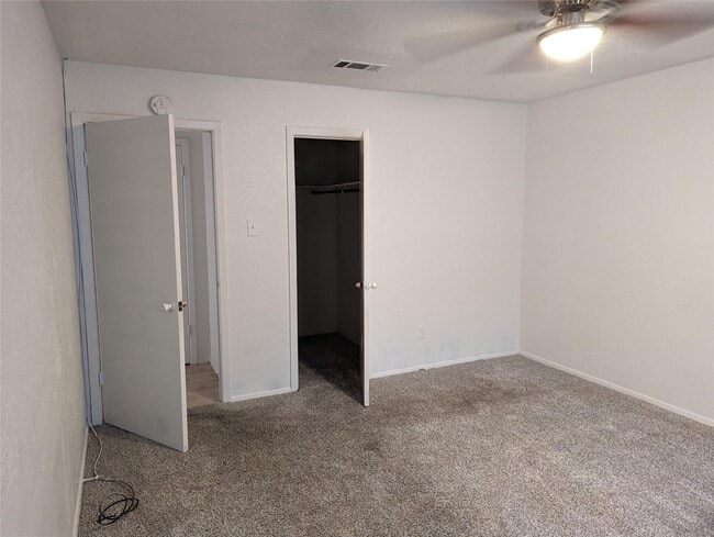 Building Photo - 5150 Prairie Ridge Rd