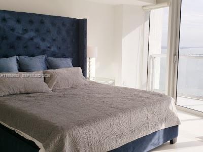 Building Photo - 495 Brickell Ave