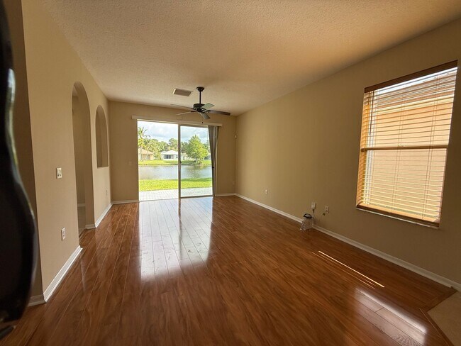 Building Photo - Single Family Home in Gated PSL Community