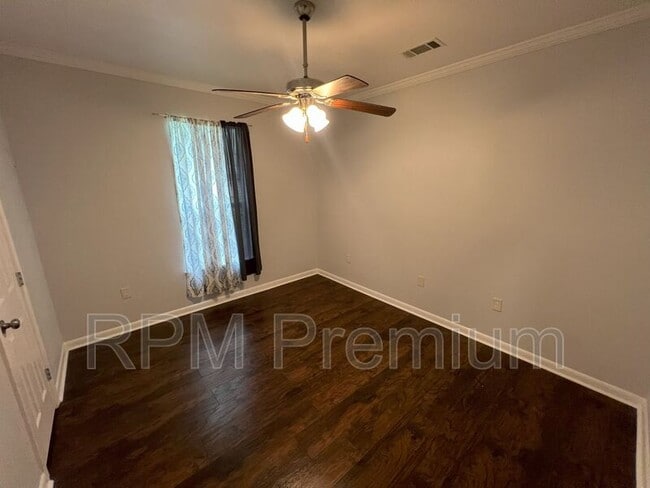 Building Photo - 7850 Greenwell St