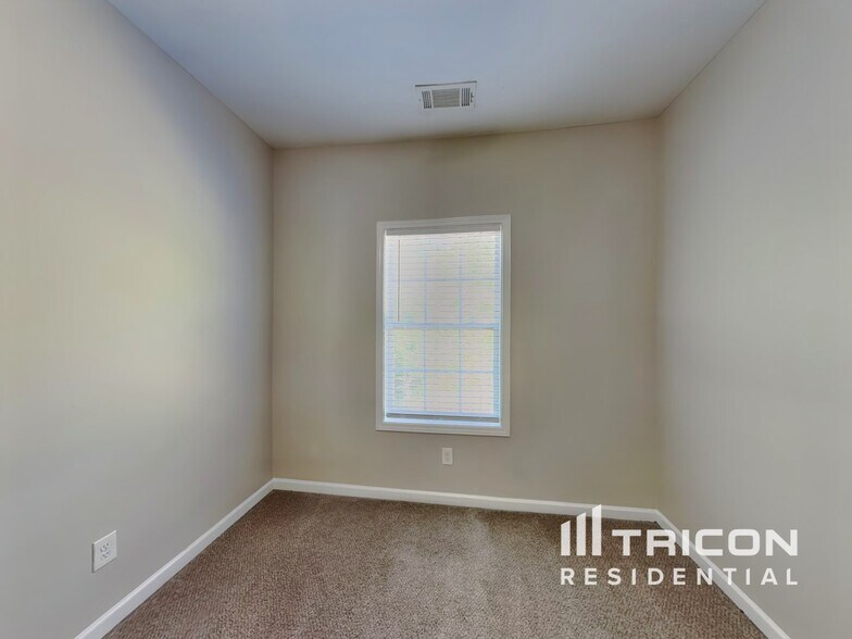 Building Photo - 258 White Mountain Pass