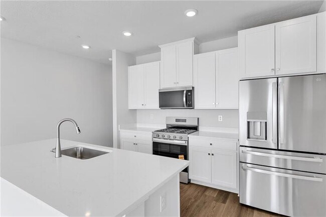 Building Photo - 126 Scotland Ln