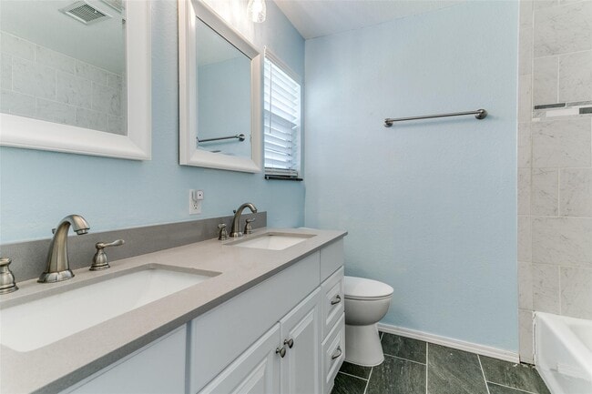 Building Photo - 204 Windmere Circle