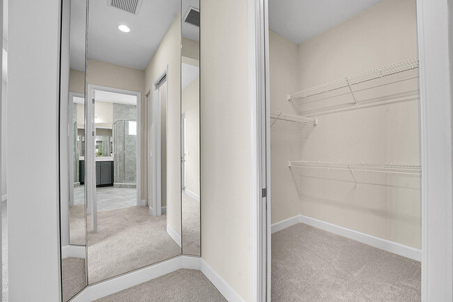 Building Photo - 14058 Spruce Pne Dr