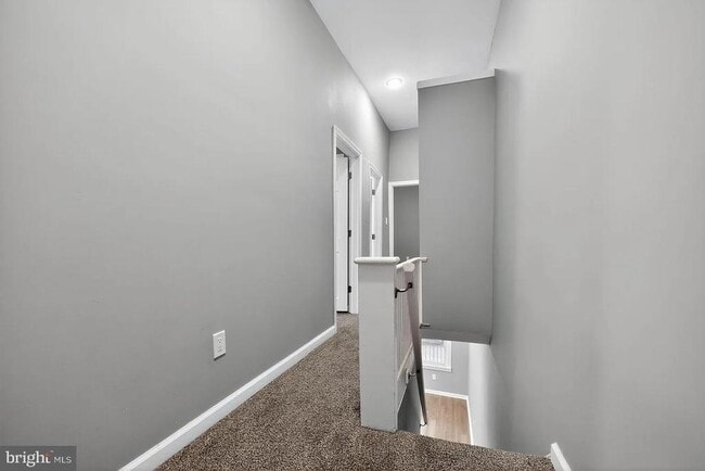 Building Photo - 1333 S Newkirk St