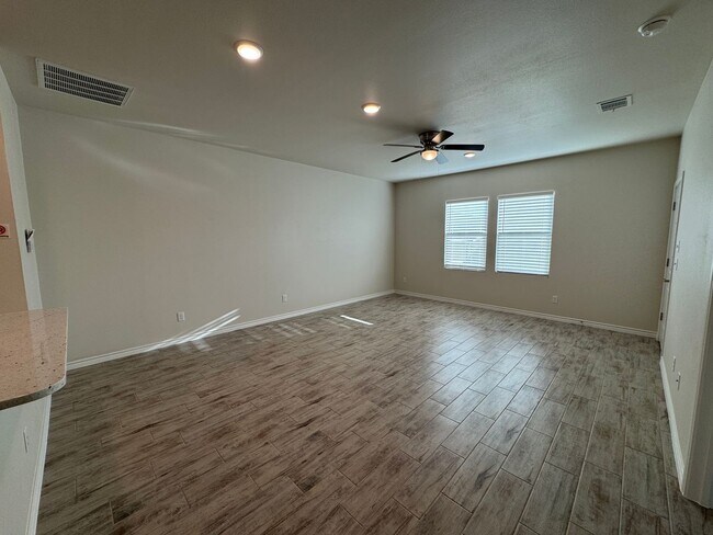 Building Photo - 5110 Rose Petal Ct