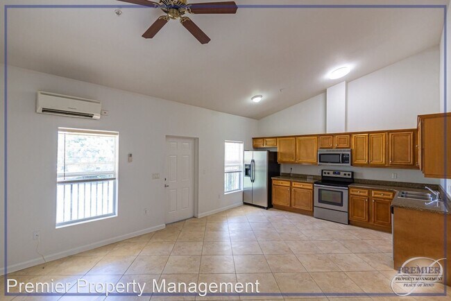 Building Photo - 1555 Blue Point Ave