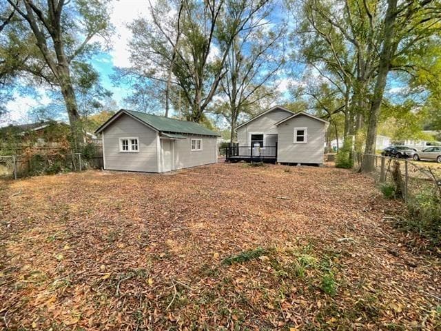 Building Photo - 215 N Carter St